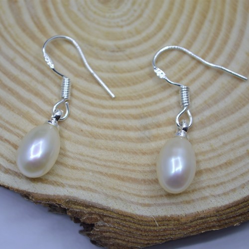 Genuine freshwater pearl - freshwater,