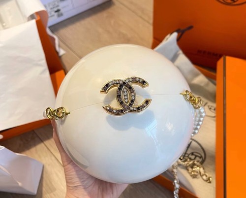 Chanel pearl 2016 new year - chanel,