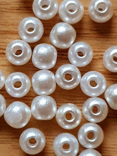 100 quality faux pearl beads - 100,