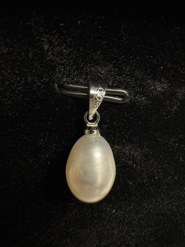 Freshwater pearl pendant - pearl,
