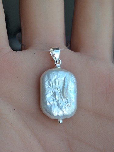 Large baroque freshwater pearl - large,
